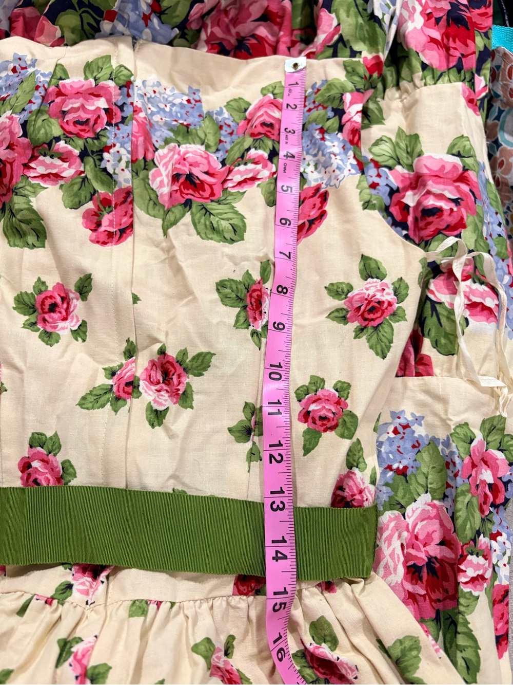 Victor Costa Cream Floral Dress with Pink Roses and Green Ribbon - Picture 8 of 13